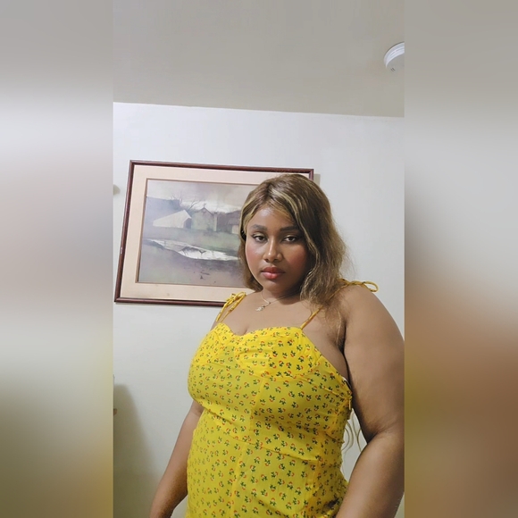 Late Night Show with Tasiscloset & Luxalldayllc amazing deals on Luxury & more🔥 - Picture 11 of 11